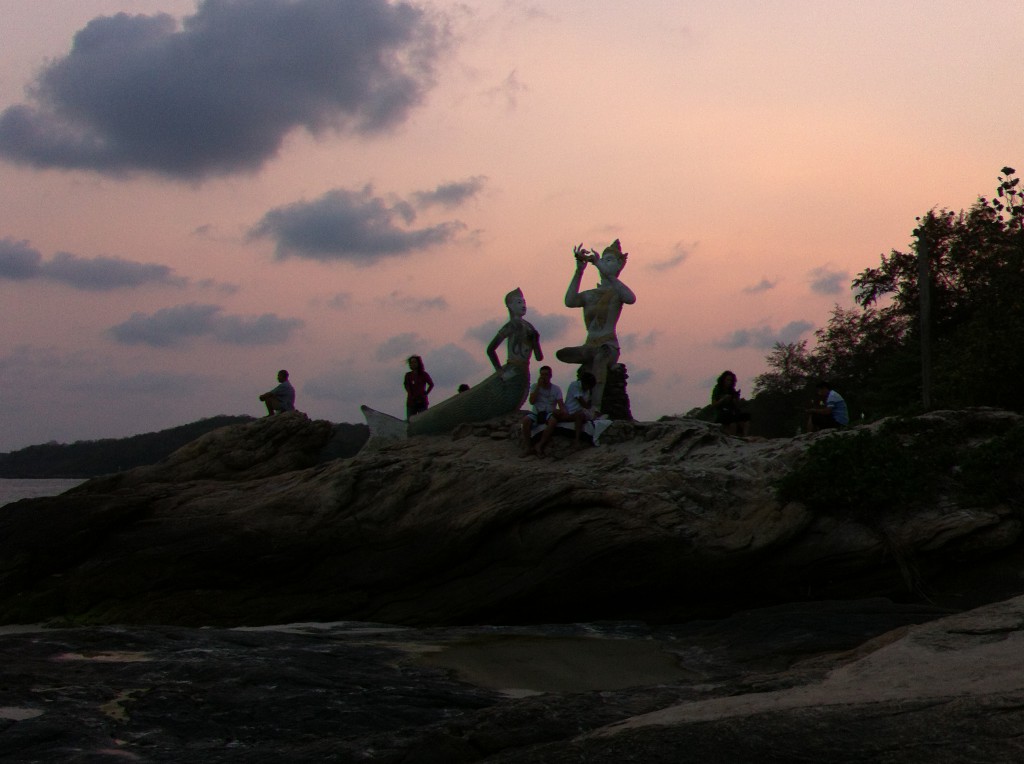 Ko Samet statues after sunset Ko Samet statues after sunset