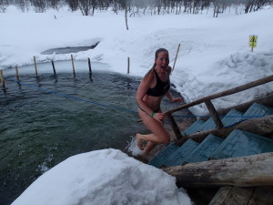 Winter swimming in Kiilopää