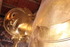 The reclining Buddha, Bangkok by boat