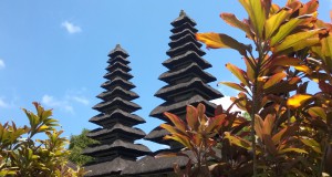 Maru towers, Pura Taman Ayun