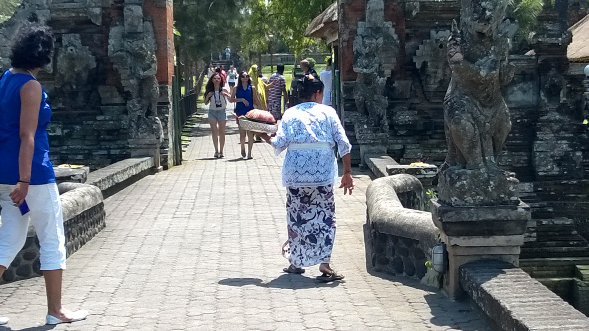 Taman Ayun temple and statues, Bali day trip by car Taman Ayun temple and statues, Bali day trip by car