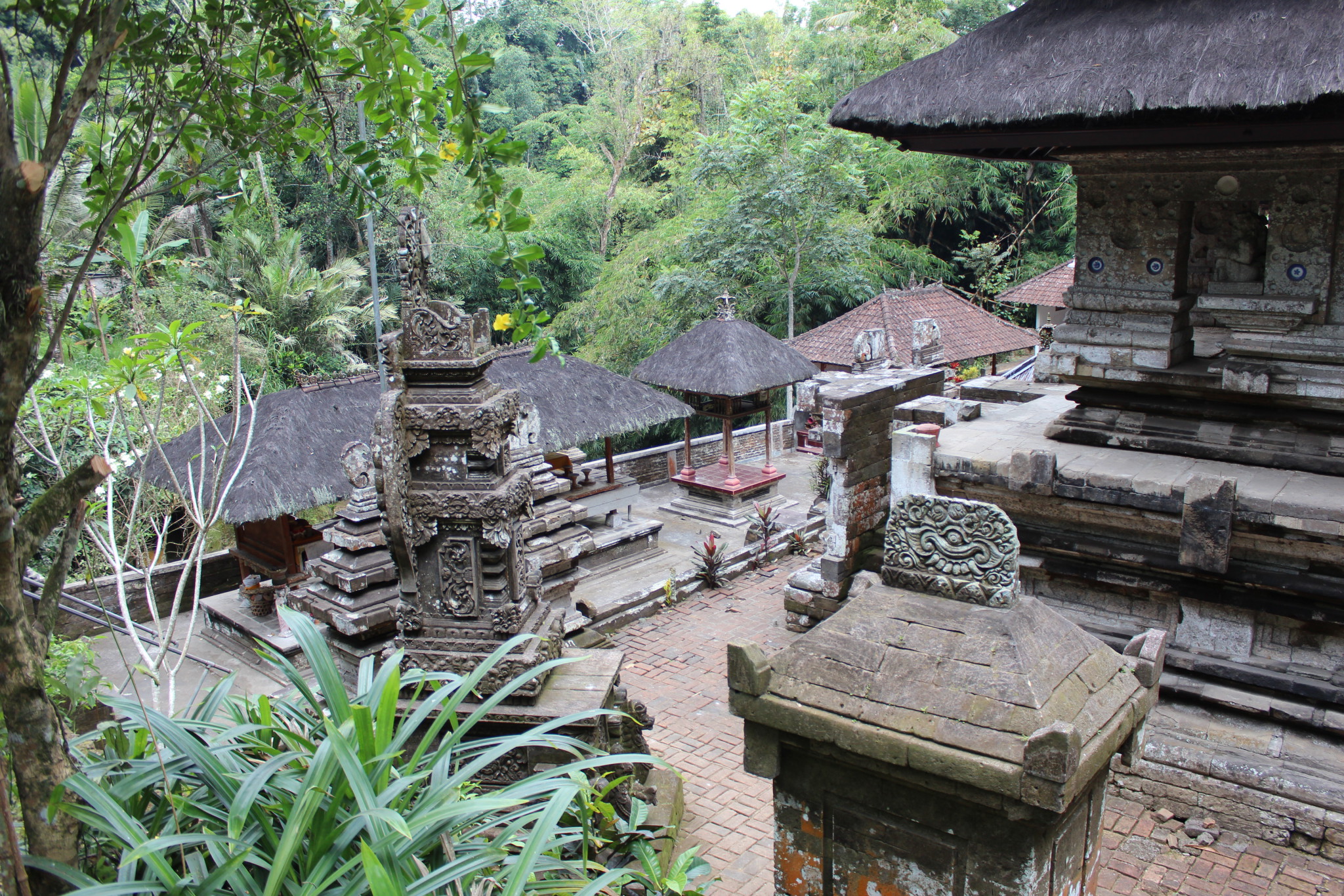 Pura Gangga temple and statues, Bali Pura Gangga temple and statues, Bali
