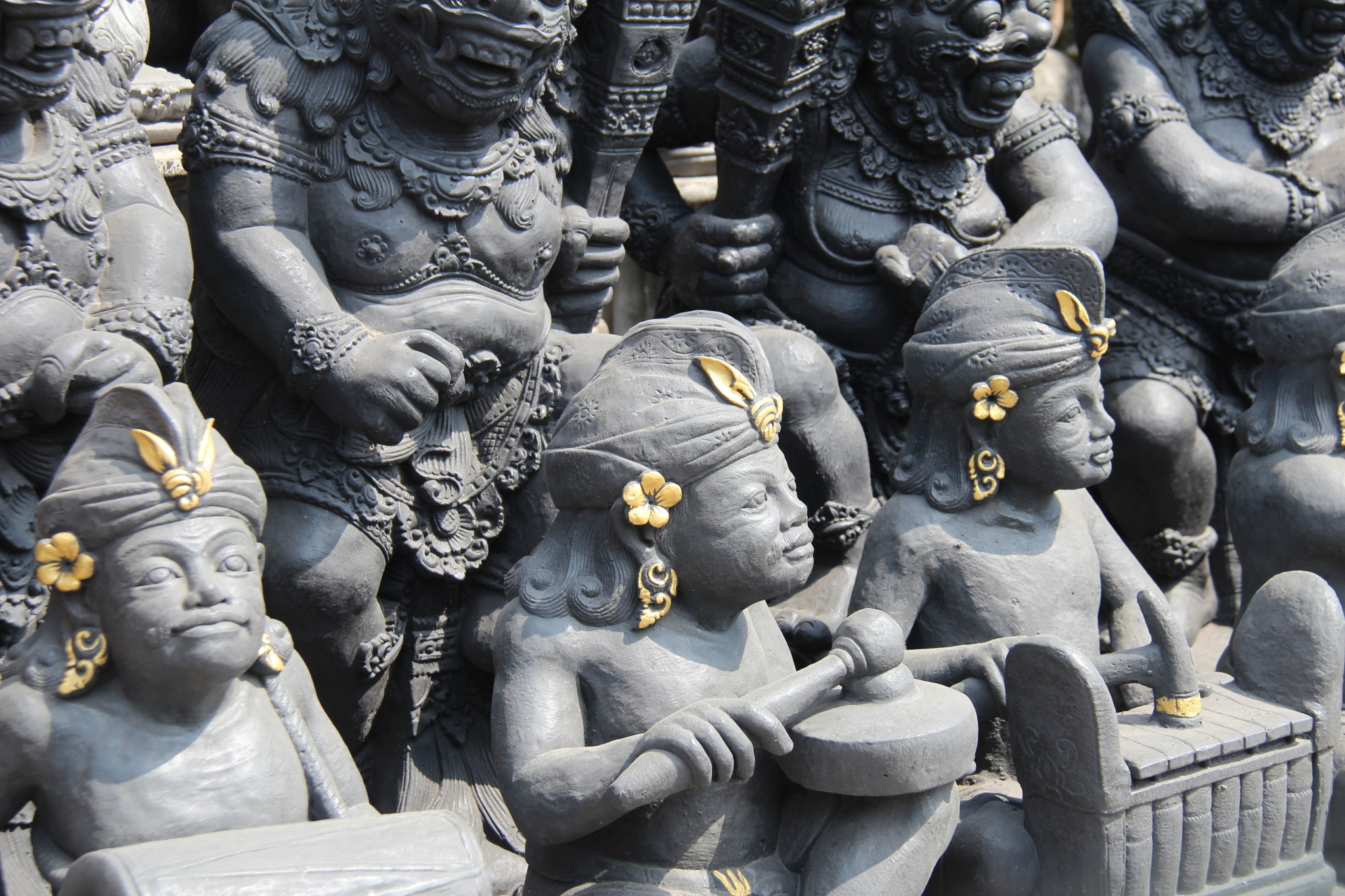 Bali statues, drive to Central Bali Bali statues, drive to Central Bali
