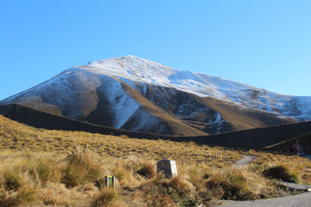 Lindis Pass, Queenstown to Mount Cook drive Lindis Pass view
