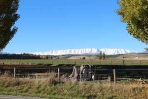 Moutain row from Lindis Valley