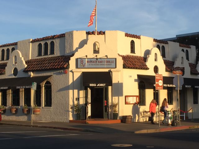 Sonoma center street corner