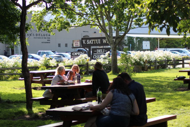V. Sattui Winery picnic area V. Sattui Winery picnic