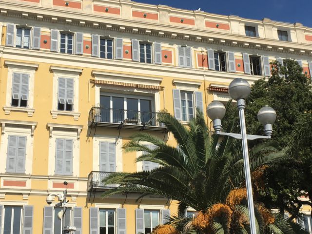 A Promenade des Anglais hotel Nice in one day, a Promenade des Anglais hotel