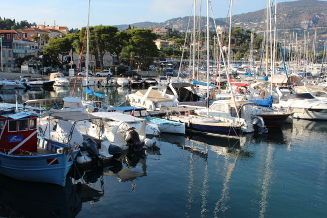 Walk around Cap-Ferrat, Sain-Jean marina Walk around Cap-Ferrat, Sain-Jean marina