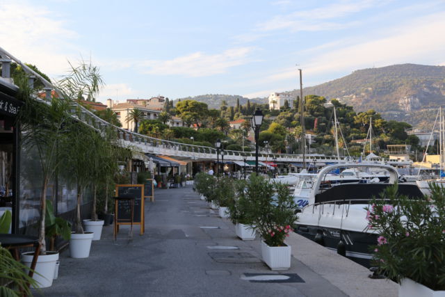 Saint-Jean harbor restaurants Walking around Cap-Ferrat, Saint-Jean harbor restaurants