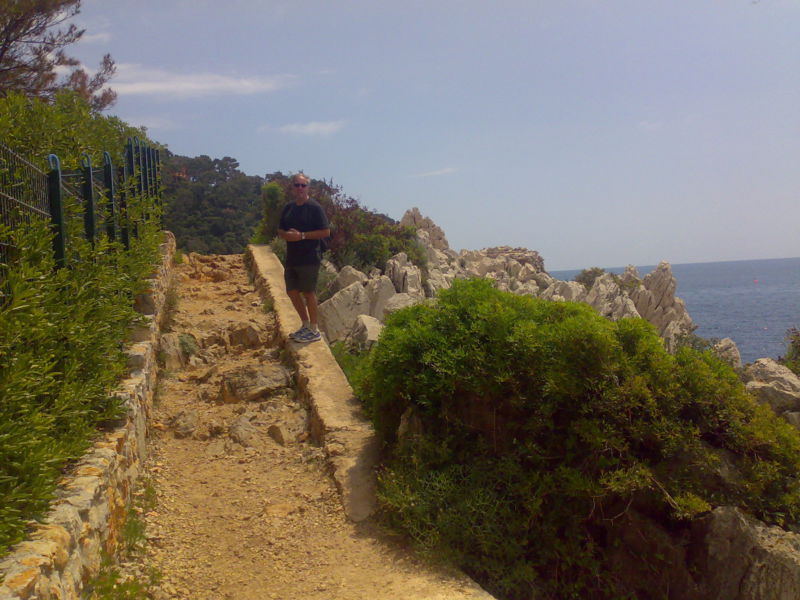 Walking around Cap-Ferrat Walking around Cap-Ferrat, the path
