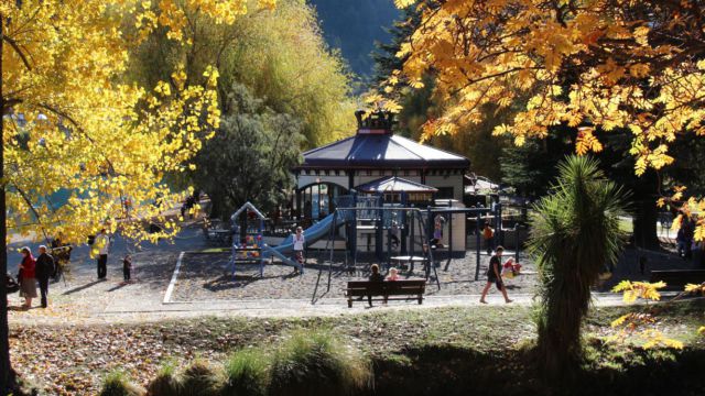Queenstown beach cafe autumn view