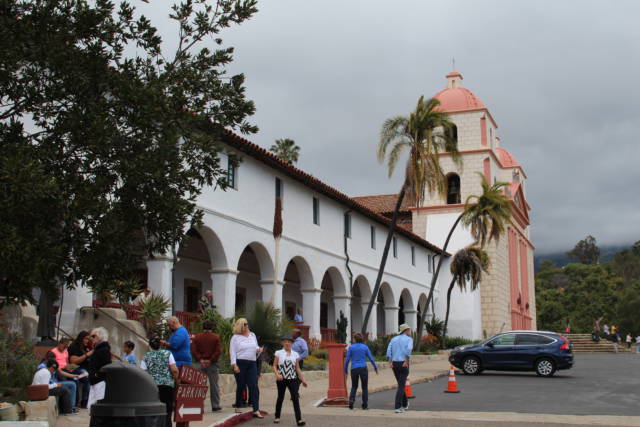 Santa Barbara Mission visitors Santa Barbara Mission visitors
