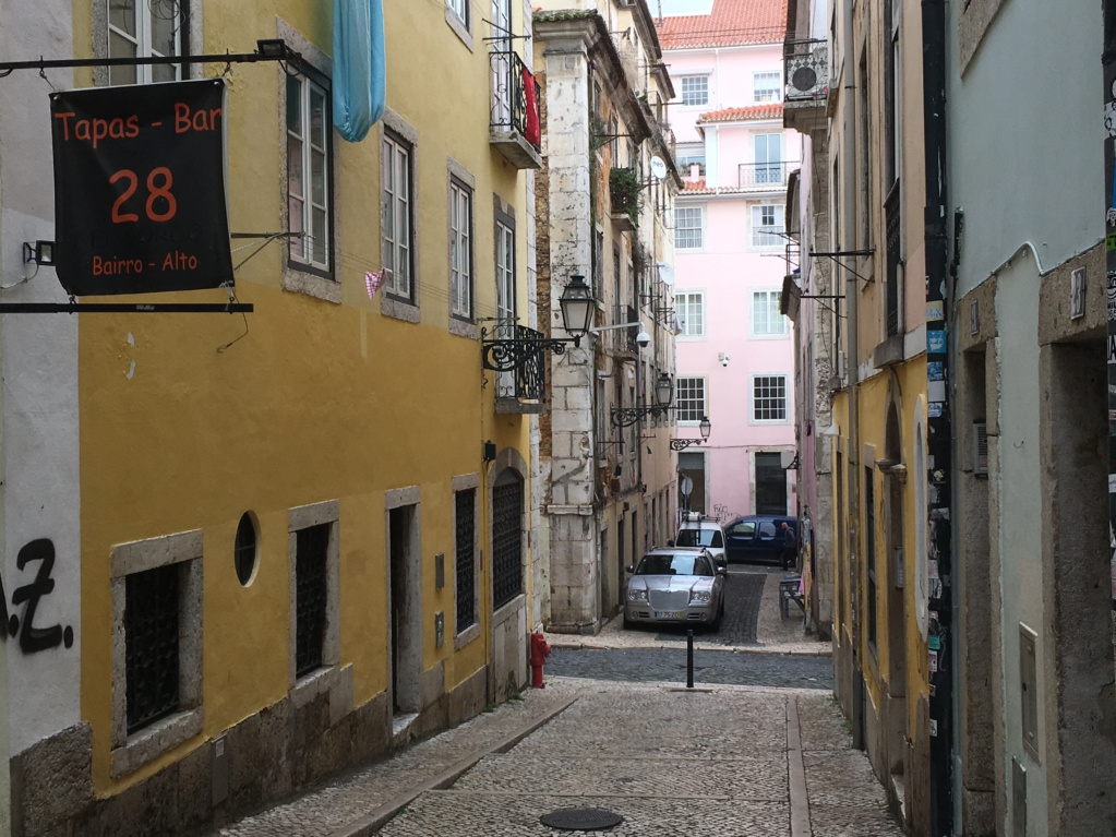 Bairro Alto alley