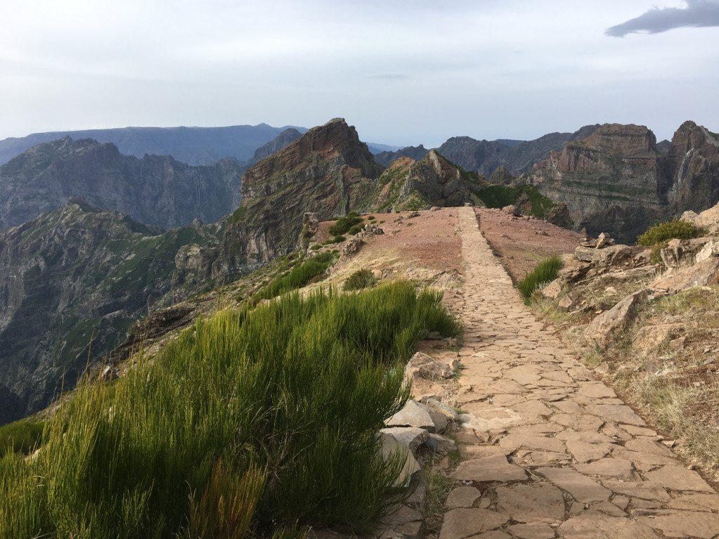 Walking track, Pico do Arieiro , Madeira Walking track, Pico do Arieiro , Madeira