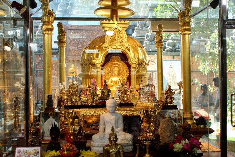 Gangaramaya Temple Buddha collection Gangaramaya Temple Buddha statues