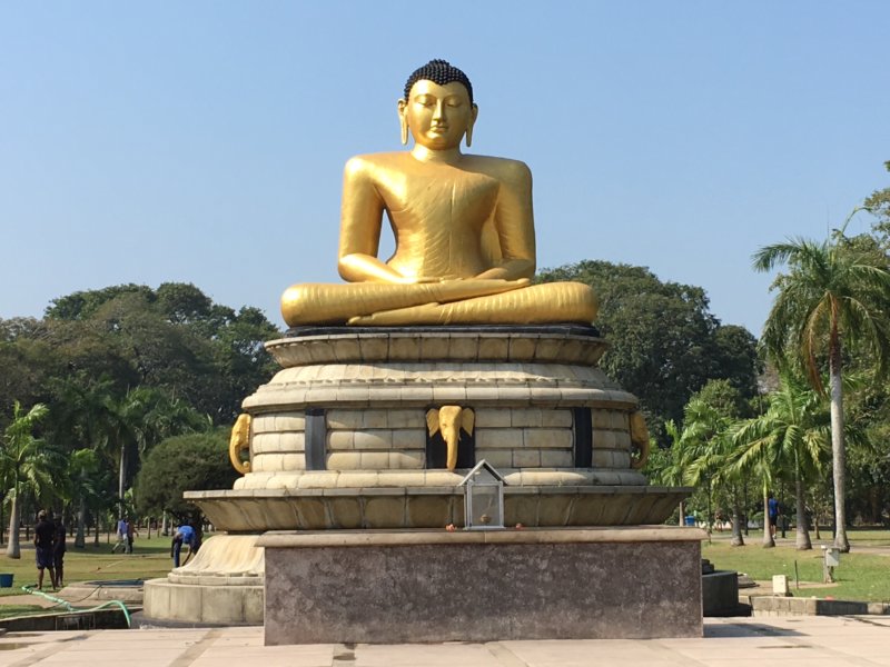 Viharamaha Devi Park Buddha Viharamaha Devi Park Buddha