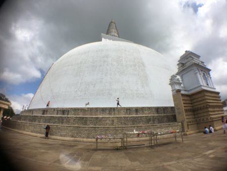 Ruwanwelisiya Dagoba, Anuradhapura