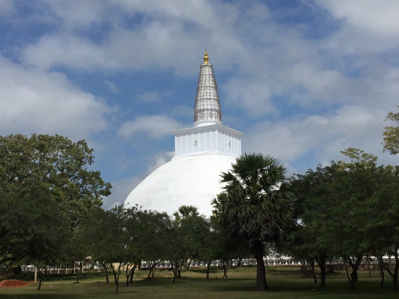 Sri Lanka's ancient cities: Ruwanwelisiya Dagoba, Anuradhapura Sri Lanka's ancient cities: Ruwanwelisiya Dagoba, Anuradhapura