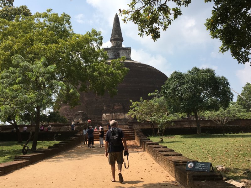 Sri Lanka's ancient cities, Polonnaruwa Rankot Vihara Sri Lanka's ancient cities, Polonnaruwa Rankot Vihara