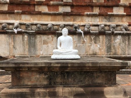 White Buddha, Jetavanarama Dagoba