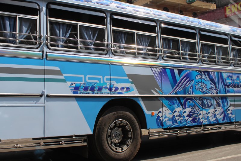 A Sri Lankan bus Typical Sri Lankan bus