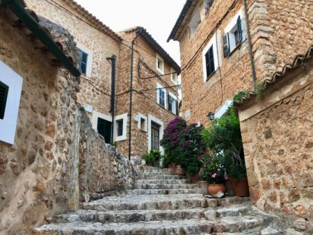 Fornalutx street view, Mallorca