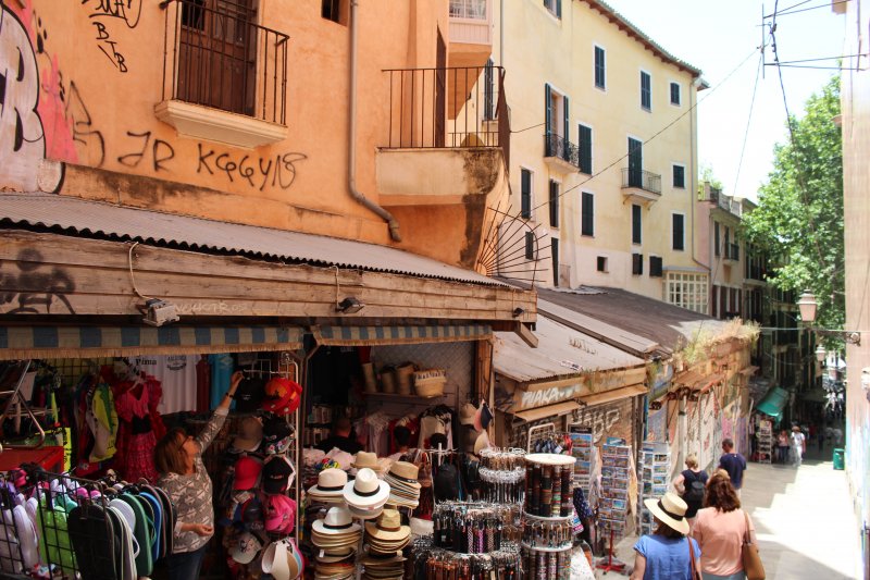 Shopping street from Placa Major to Avinguda Jaume III Shopping street from Placa Major to Avinguda Jaume III