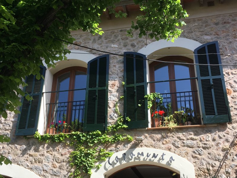 Dry-stone building windows, Valldemossa Dry-stone building windows, Valldemossa