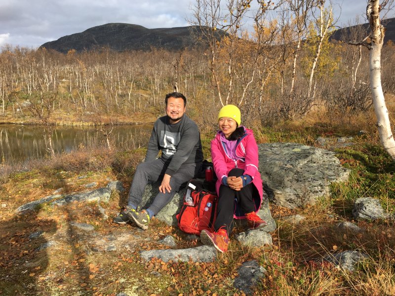 Happy hikers at Kuohkimajärvi hut Happy hikers at Kuohkimajärvi hut