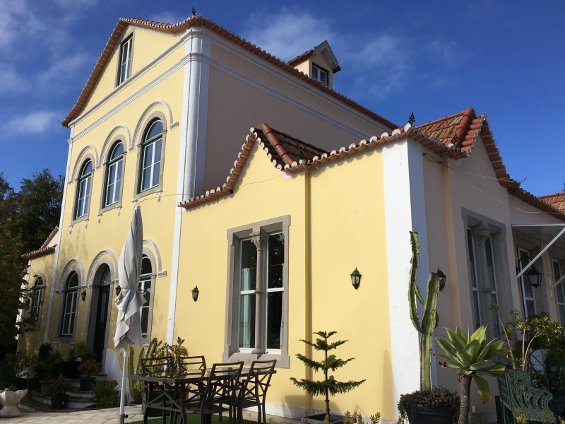 Palaces of Sintra by bus: Hotel Nova Sintra Palaces of Sintra by bus: Hotel Nova Sintra