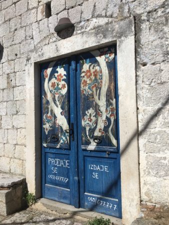 A Herzeg Novi door