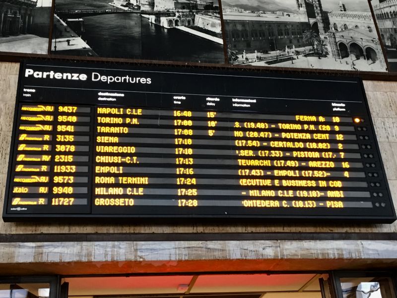 Firenze Santa Maria Novella departing trains Firenze Santa Maria Novella departing trains