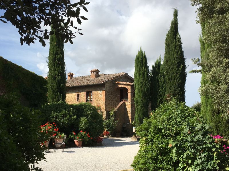 Agriturismo La Casa Nuova, Castelmuzio, Tuscany Agriturismo La Casa Nuova, Castelmuzio, Tuscany