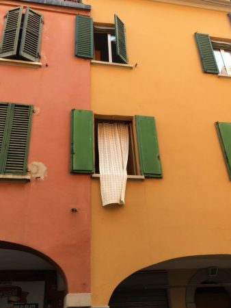 Bologna windows