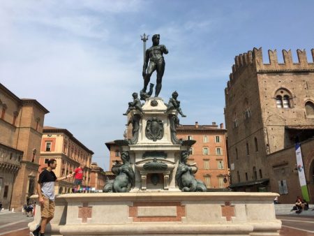 Fontana di Nettuno, Bologna