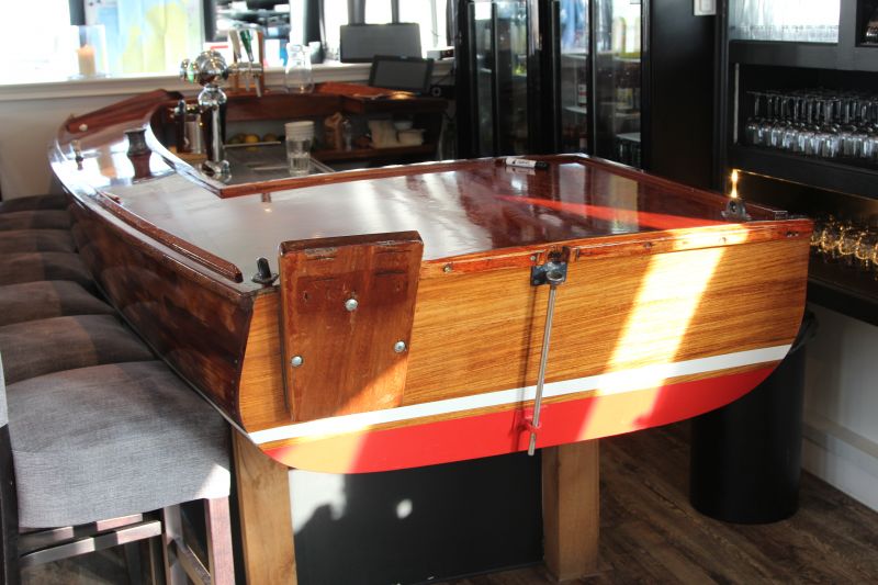 River cruising through Belgium and Netherlands: Magnifique III bar