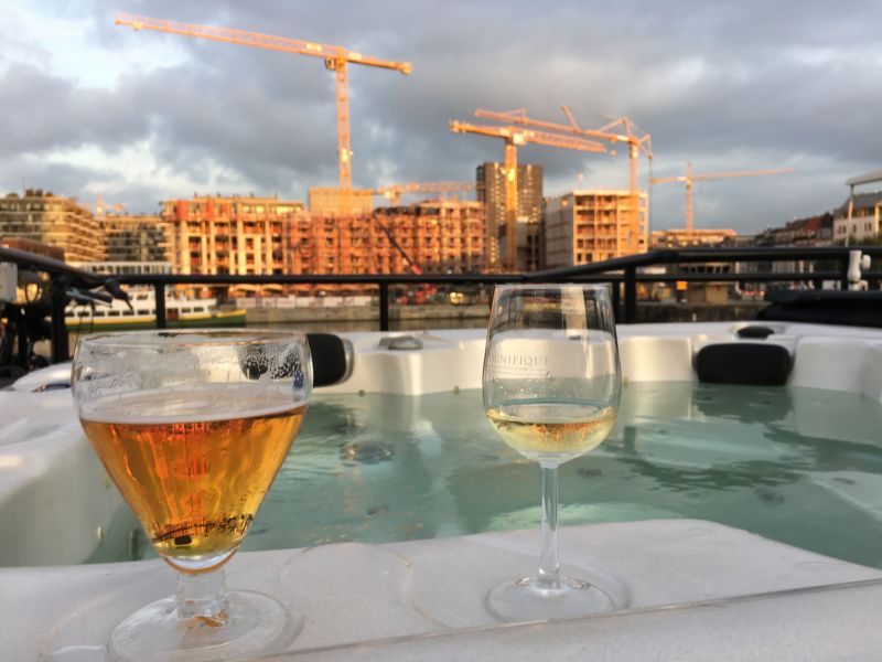 River cruising through Belgium and the Netherlands: jacuzzi, beer and wine