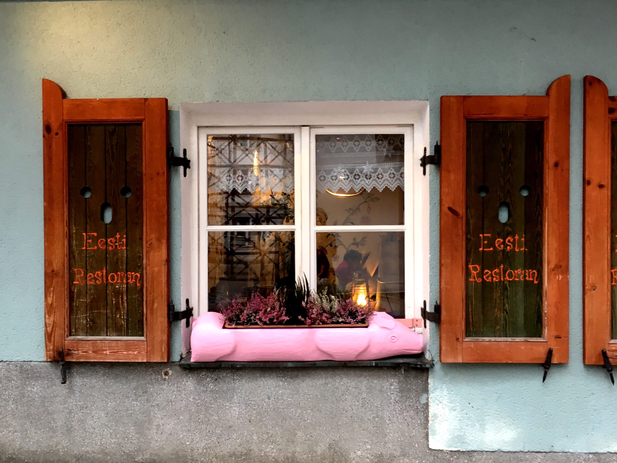 Estonian Restaurant Kuldse Notsu Korts