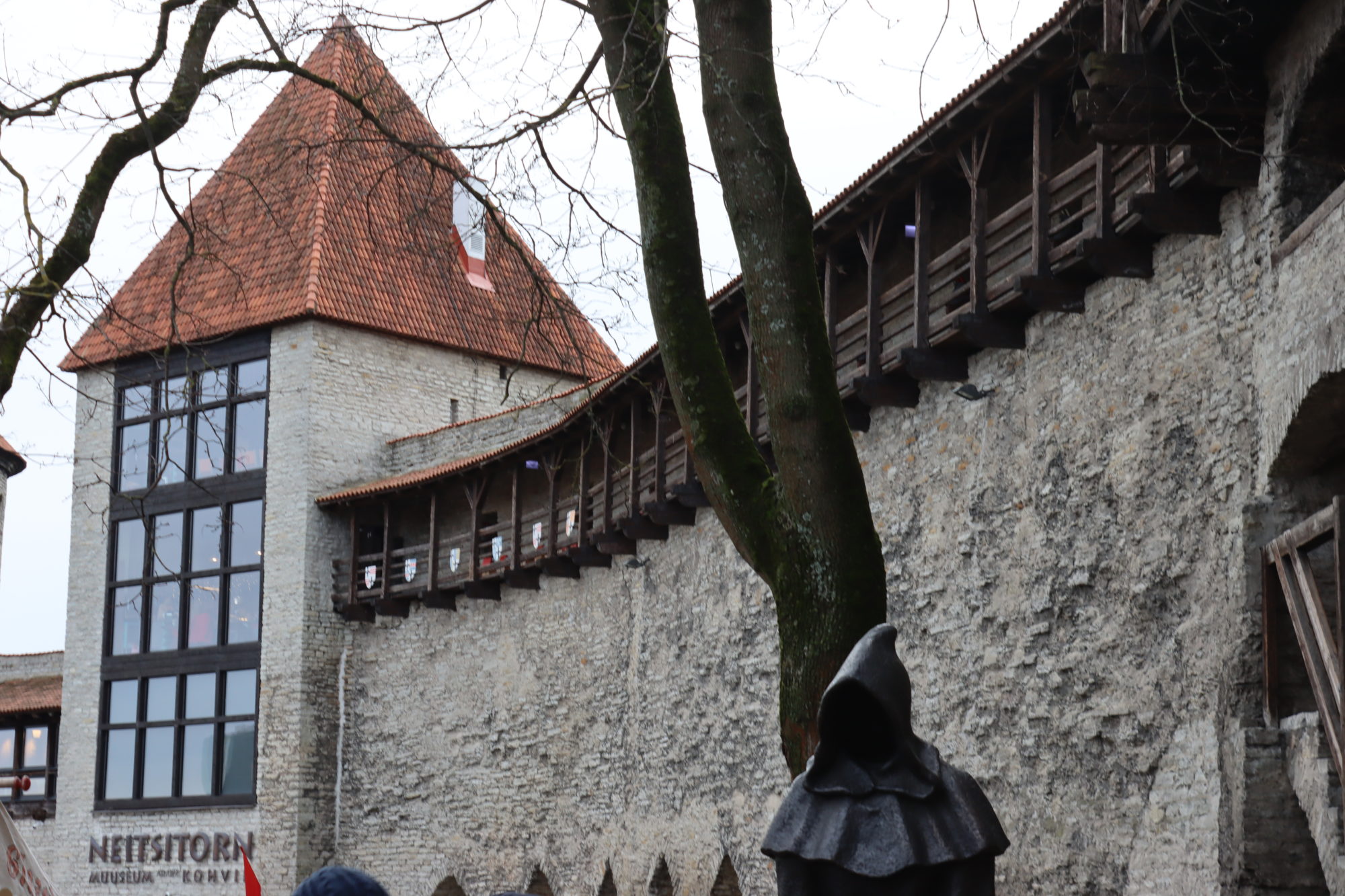 Tallinn town wall and Neitsitoorn 