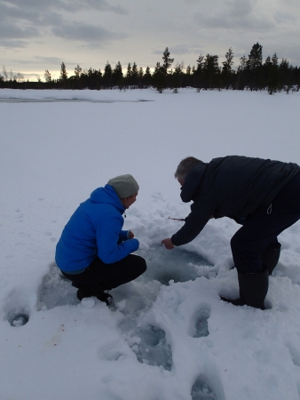 Ski tour in Lapland, fishing in Luirojärvi