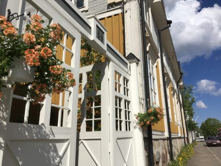 Decorated house gate in Neristan, Kokkola