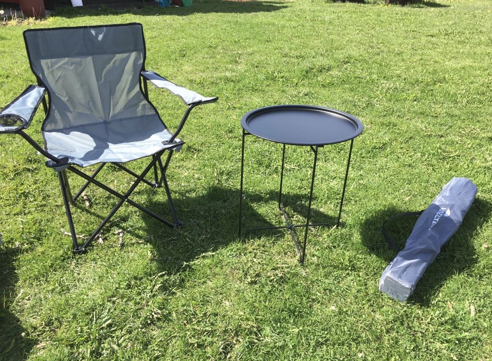 Motorhome travel: light-weight camping chairs and table Motorhome travel: light-weight camping chairs and table