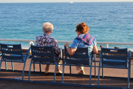 Ladies on Promenade des Anglais