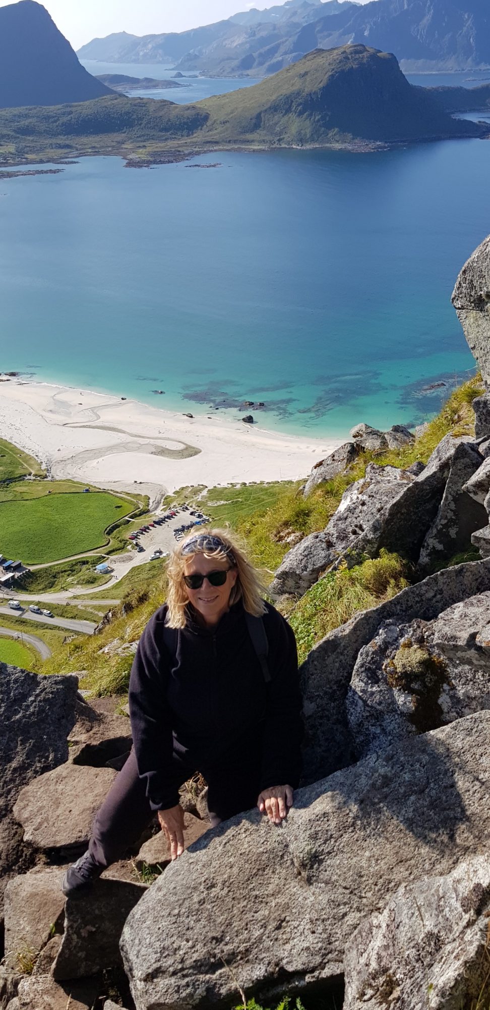 Lofoten hikes: rock climbing to Mannen, 400 m