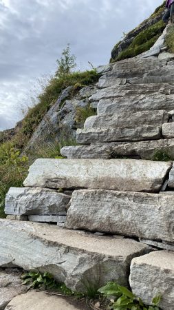 Lofoten hikes: Reinebringen steps