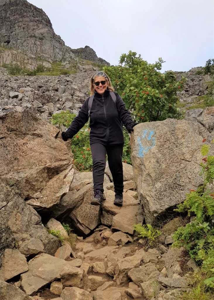 Lofoten hikes: the stony path down from Heia