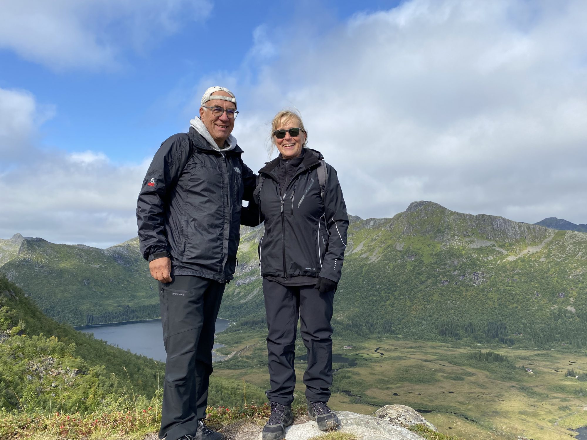 Lofoten hikes: Tjeldbergtinden, we did it!