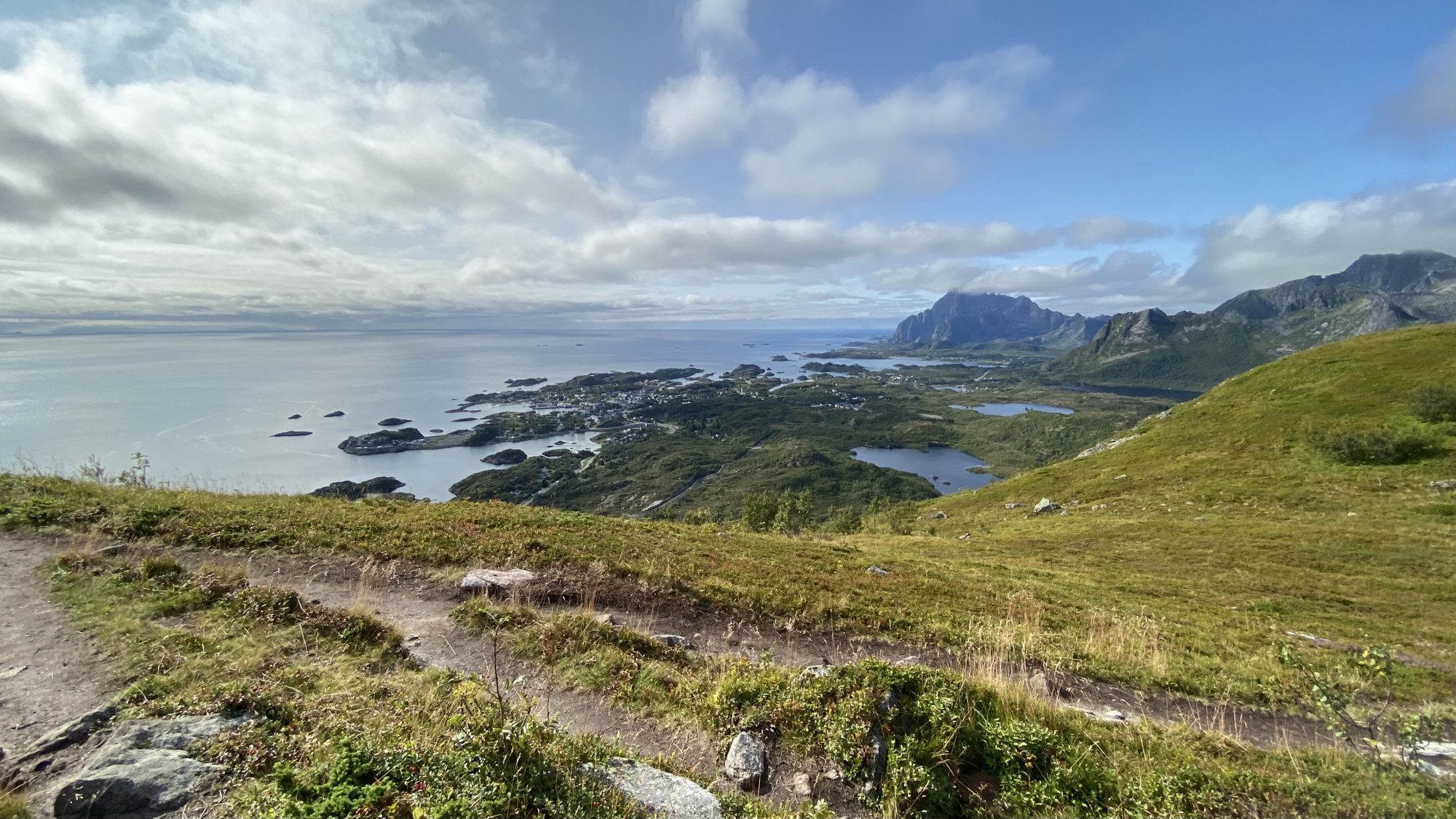 Lofoten hikes: view from Tjeldbergtinden towards Kabelvåg