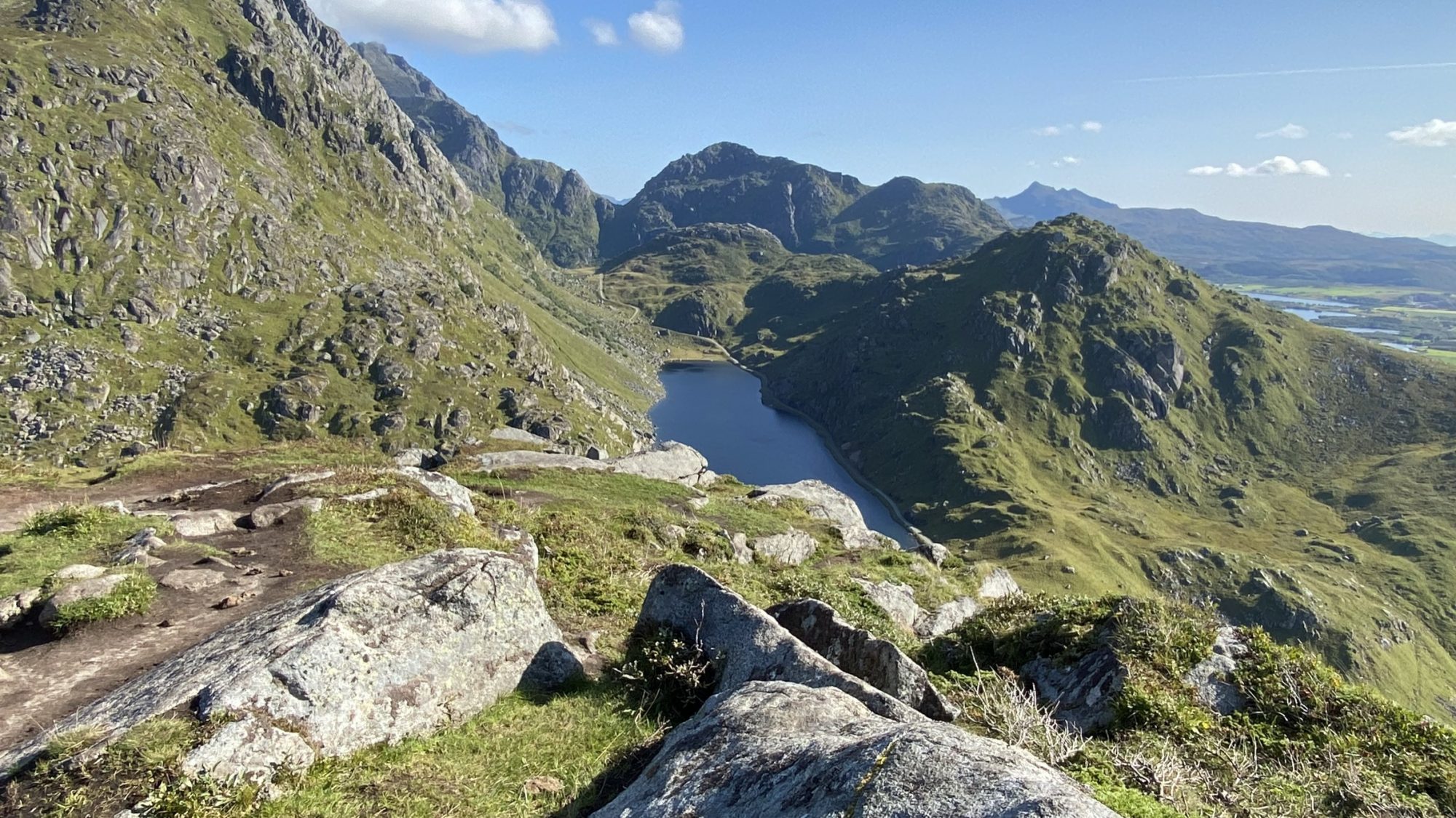 Mountain lake seen from Mannen